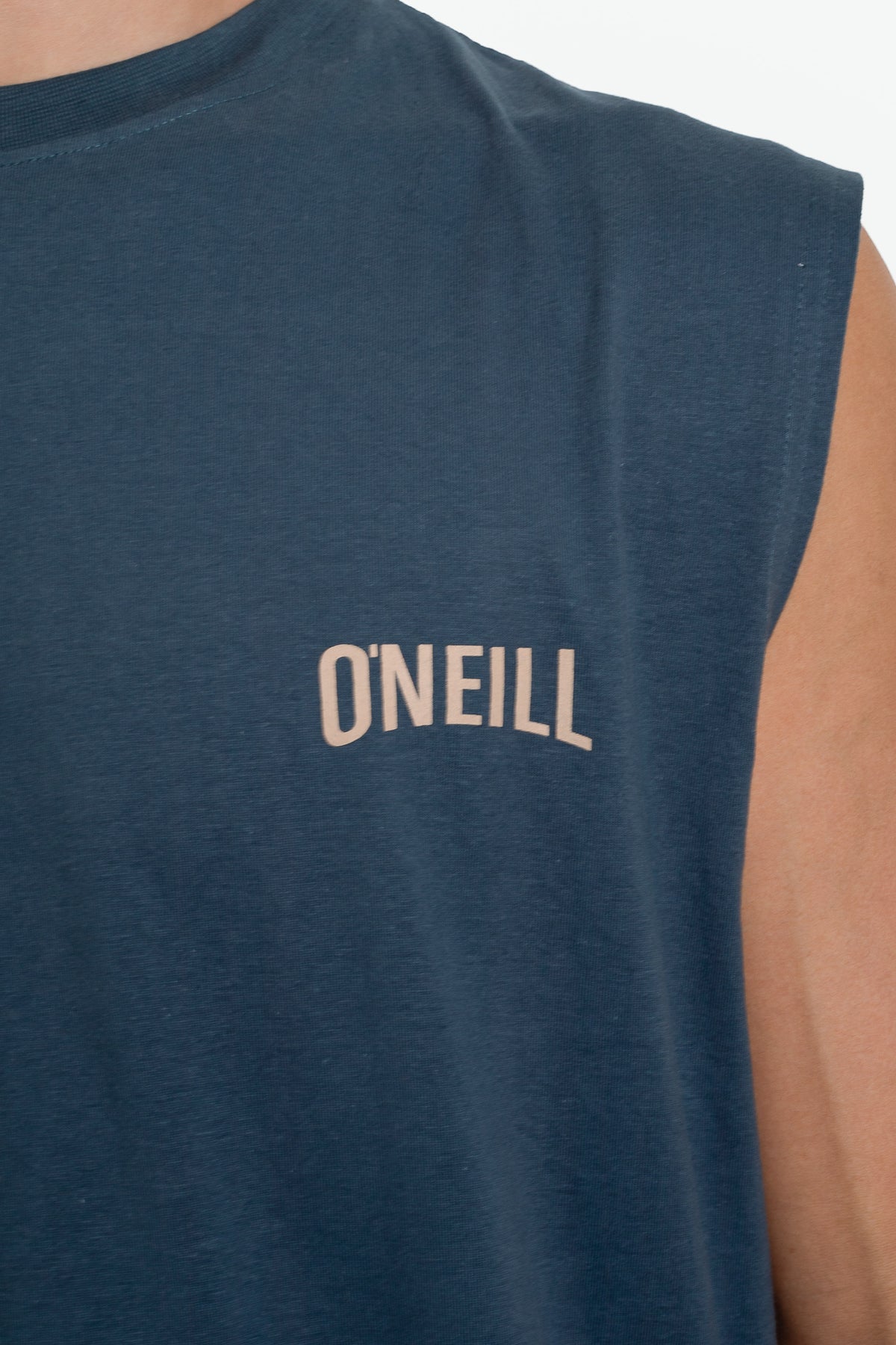 Musculosa Og Convene O'Neill
